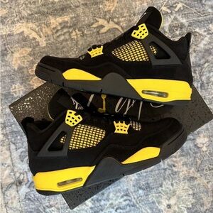 Jordan 4s